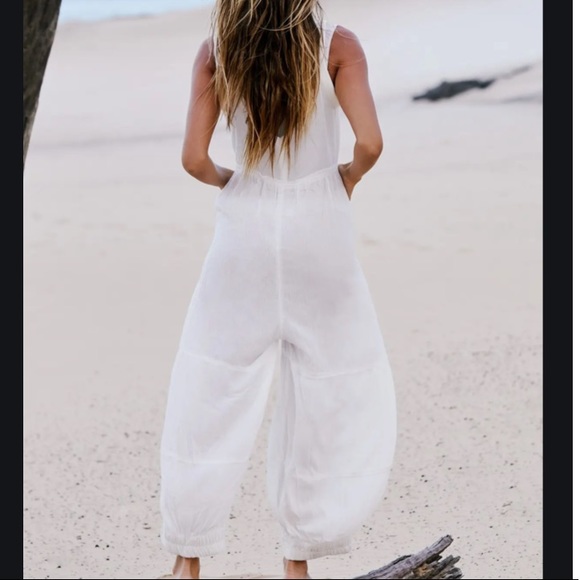 🆕Free People White Jumpsuit - Picture 2 of 7